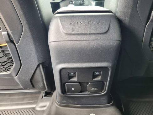 Certified 2023 Ford Bronco Badlands AWD/4WD image 15