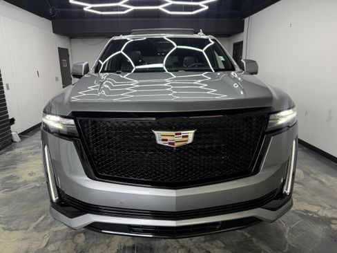 Used 2023 Cadillac Escalade Sport w/ LPO, ONYX Package AWD/4WD image 6