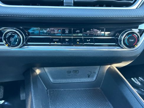 Used 2025 Chevrolet Equinox LT image 15