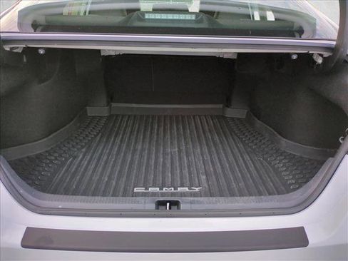 Certified 2022 Toyota Camry SE w/ Convenience Package image 6