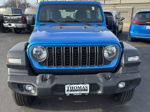 Used 2025 Jeep Wrangler Sport image 2