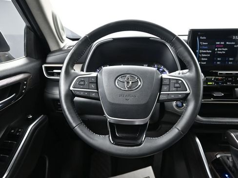 Used 2022 Toyota Highlander Limited image 37