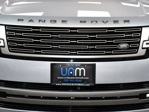 Used 2024 Land Rover Range Rover Long Wheelbase SE AWD/4WD image 91