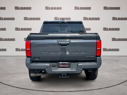 Used 2024 Toyota Tacoma TRD Sport AWD/4WD image 4