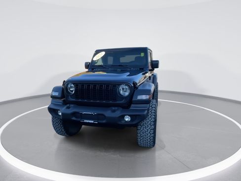 Used 2025 Jeep Wrangler Sport image 5