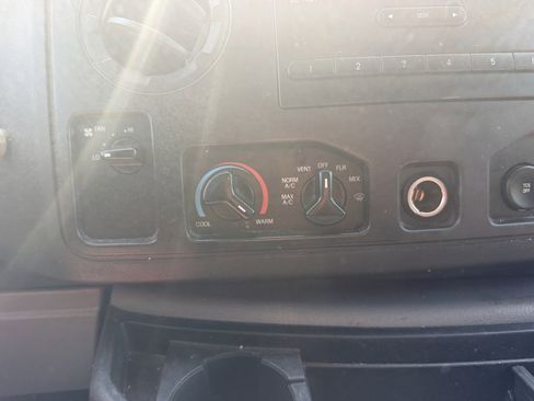 Used 2011 Ford E-150 and Econoline 150 w/ PWR Group image 29