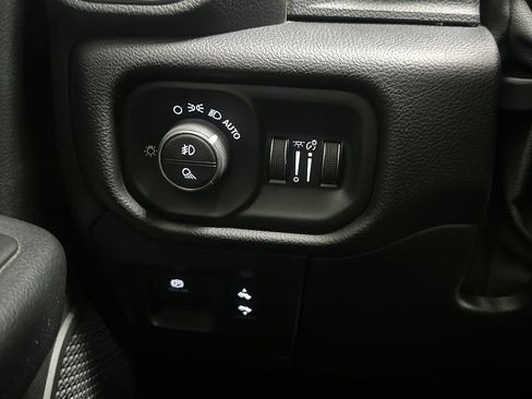 Used 2019 RAM 1500 Big Horn AWD/4WD image 48