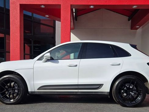 Used 2022 Porsche Macan Base image 7