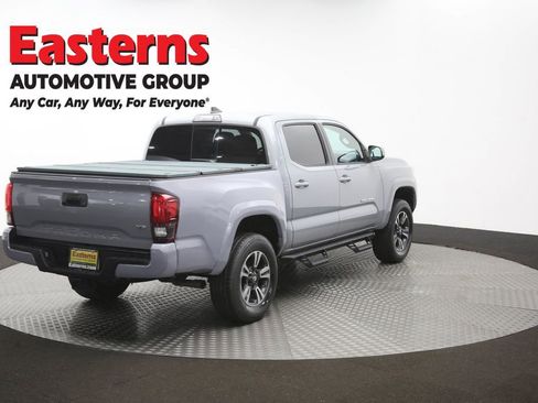 Used 2018 Toyota Tacoma TRD Sport AWD/4WD image 43