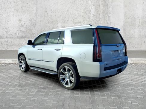 Used 2016 Cadillac Escalade Premium AWD/4WD image 12