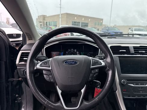 Used 2015 Ford Fusion SE w/ Equipment Group 202A image 19