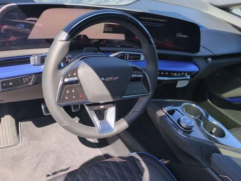 New 2026 Cadillac Optiq V AWD/4WD image 16