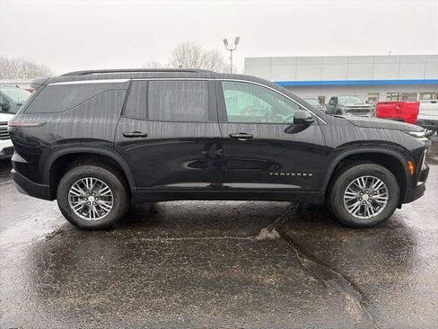 New 2026 Chevrolet Traverse LT w/ Driver Confidence Package FWD image 2