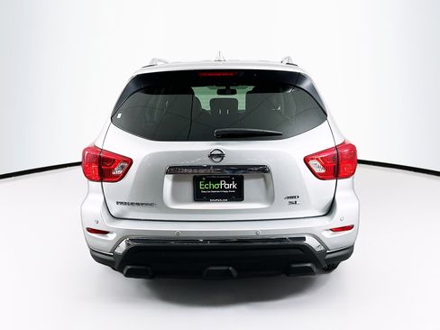 Used 2019 Nissan Pathfinder SL AWD/4WD image 7