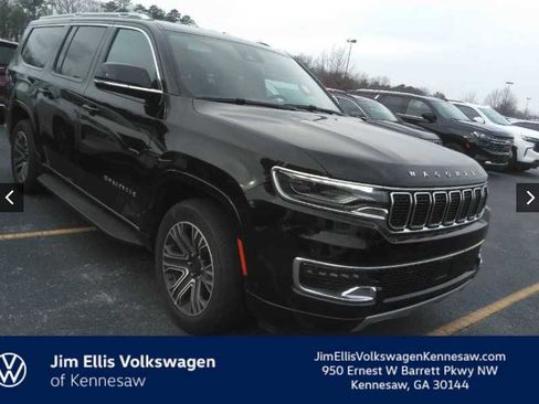 Used 2024 Jeep Wagoneer L Series II w/ Flexible Seating Group image 1