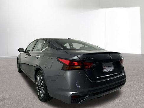 Certified 2024 Nissan Altima 2.5 SV image 32