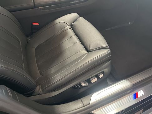 Used 2021 BMW 740i w/ M Sport Package RWD image 34