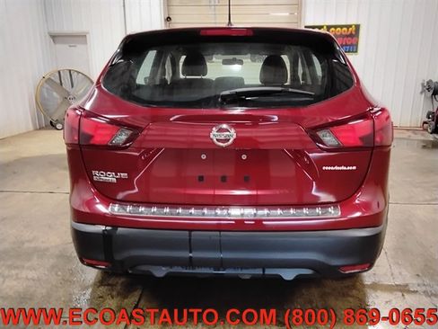 Used 2019 Nissan Rogue Sport S w/ Appearance Package image 8