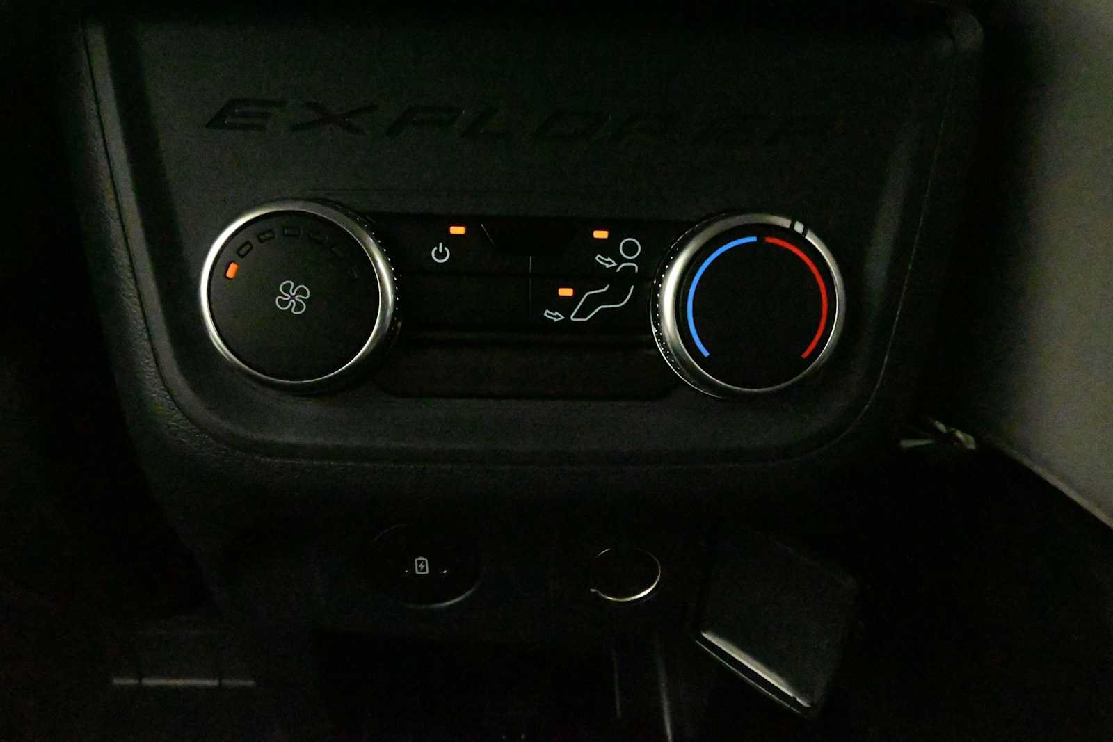 Used 2026 Ford Explorer Active w/ Active Comfort Package AWD/4WD image 14