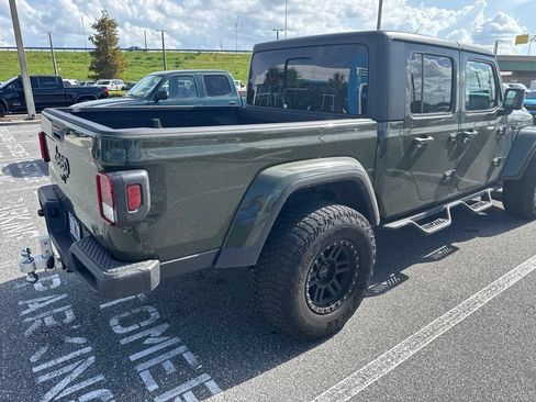 Used 2024 Jeep Gladiator Sport AWD/4WD image 7