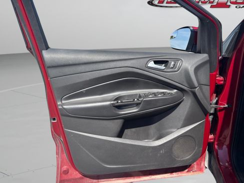 Used 2019 Ford Escape SE FWD image 19