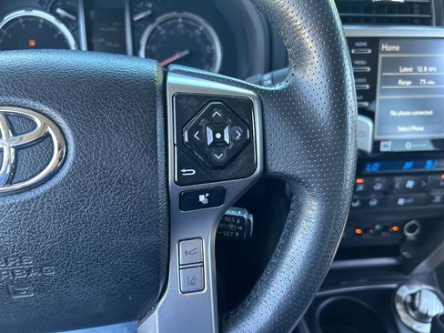 Used 2022 Toyota 4Runner Limited AWD/4WD image 14