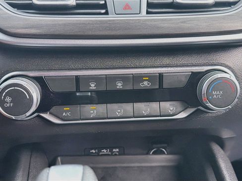 Used 2025 Nissan Altima 2.5 SV FWD image 23