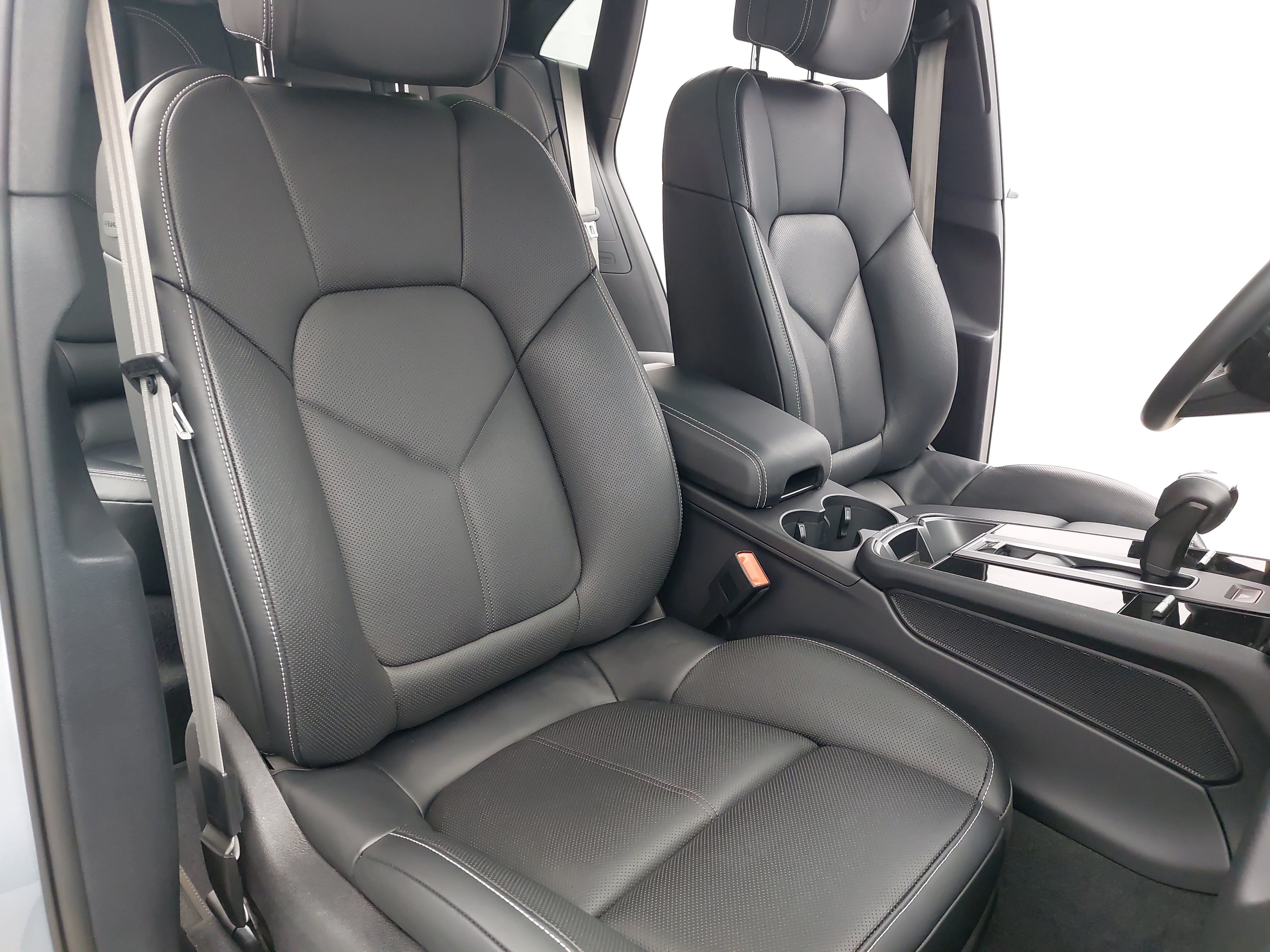 Certified 2026 Porsche Macan S AWD/4WD image 12