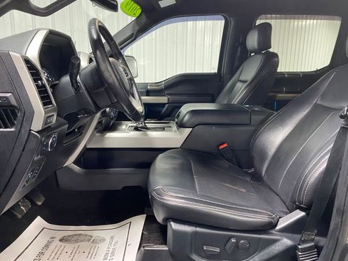 Used 2019 Ford F150 Lariat image 9