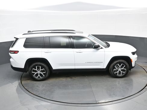 Used 2025 Jeep Grand Cherokee L Limited image 40