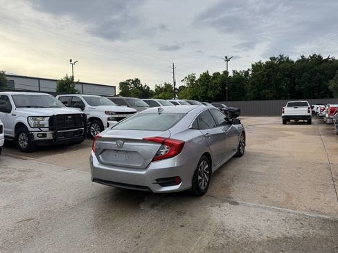Used 2017 Honda Civic EX image 5