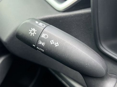 Used 2022 Toyota Corolla LE image 26