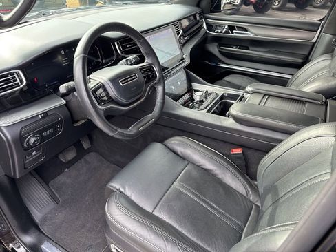 Used 2022 Jeep Grand Wagoneer Series II image 43