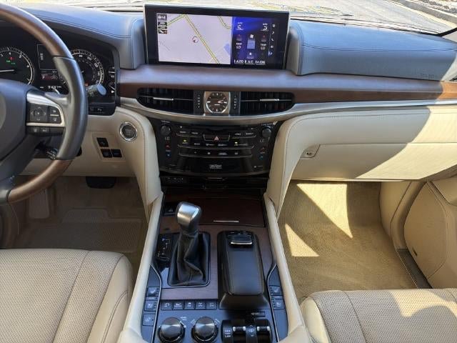 Used 2017 Lexus LX 570 4WD w/ Luxury Package image 31
