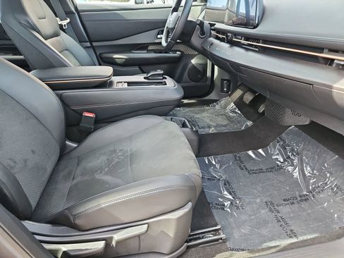 Used 2023 Nissan Ariya FWD image 22