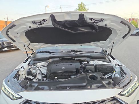 Used 2025 Acura MDX SH-AWD w/ Technology Package image 10