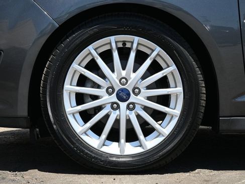 Used 2016 Ford C-MAX SEL w/ Equipment Group 302A FWD image 9
