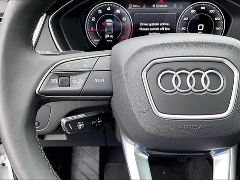Used 2025 Audi Q5 2.0T Premium Plus w/ Premium Plus Package AWD/4WD image 11