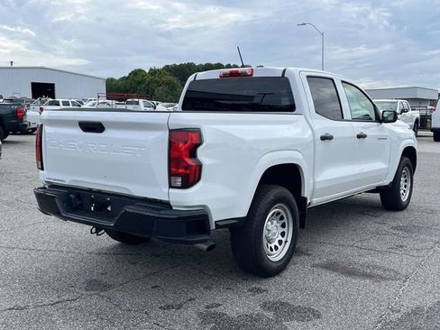 Used 2024 Chevrolet Colorado W/T RWD image 3