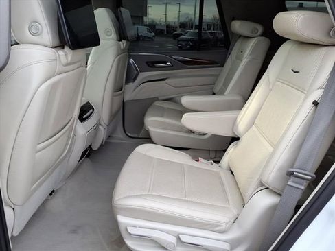 Used 2024 Cadillac Escalade Sport Platinum AWD/4WD image 7