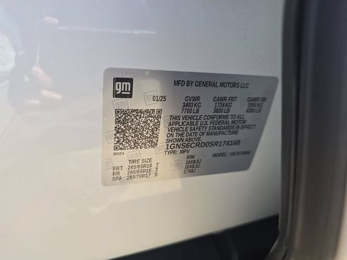 Used 2025 Chevrolet Suburban LT AWD/4WD image 35