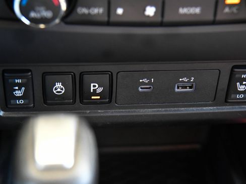 Used 2023 Nissan Frontier PRO-4X w/ Pro-4X Premium Package AWD/4WD image 28