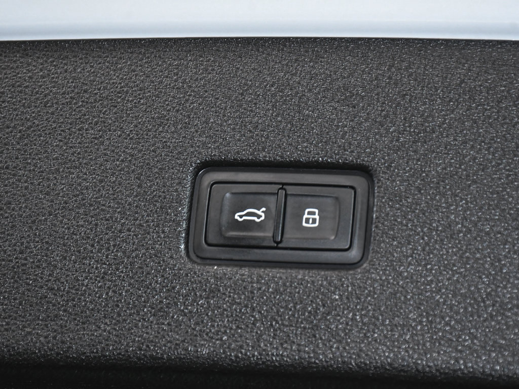 Used 2022 Audi Q8 Premium AWD/4WD image 63