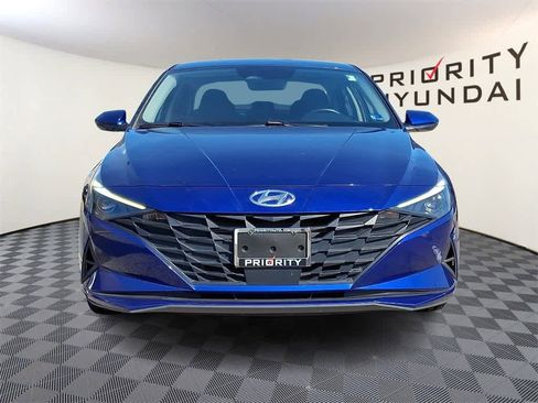Used 2022 Hyundai Elantra SEL w/ Convenience Package image 2