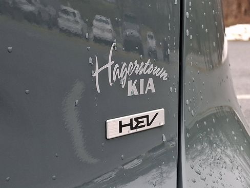 Used 2023 Kia Niro EX Touring image 35