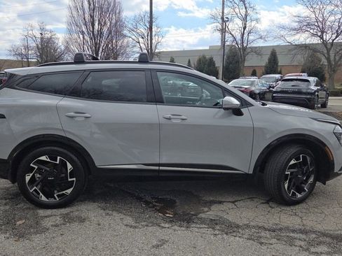 Used 2025 Kia Sportage SX image 28