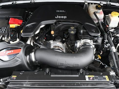 Used 2021 Jeep Gladiator Mojave AWD/4WD image 26