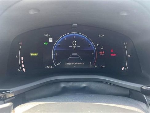 Used 2025 Toyota Camry SE w/ Convenience Package FWD image 20