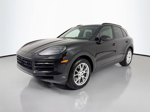 New 2025 Porsche Cayenne image 1