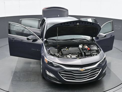 Used 2025 Chevrolet Malibu LT FWD image 34